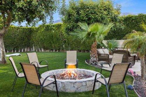 Park View by AvantStay Pool Game Room Hot Tub 10min to Downtown in Palm Springs, USA