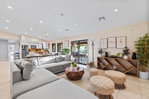 Park View by AvantStay Pool Game Room Hot Tub 10min to Downtown in Palm Springs, USA
