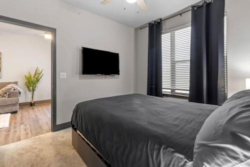 Modern 1BR Retreat Pool Free Wi-Fi Free Parking in Austin, USA