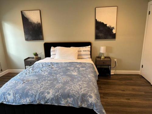 Cozy & modern SFH full kitchen garage parking gated yard in Monrovia, USA