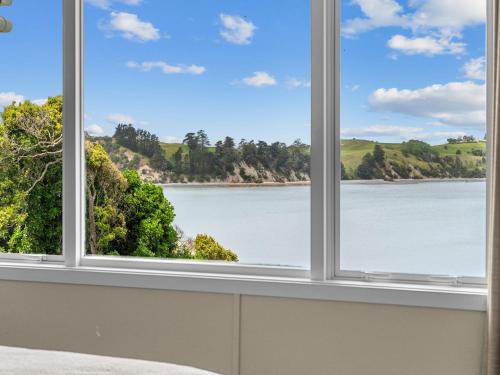 Viesnīcas āriene, Harbour Escape - Paparoa Holiday Home in Matakohe