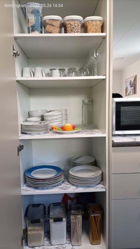 Comfy & Sunny home in Wellington Comfy & Sunny home in Wellington