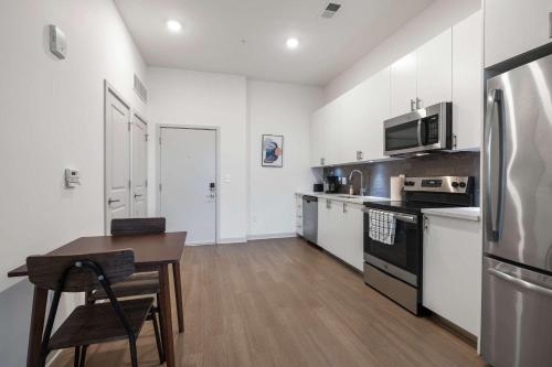 Stunning Nulu 1BR CozySuites 07 secondary