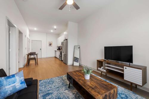 Stunning Nulu 1BR CozySuites 07 detail