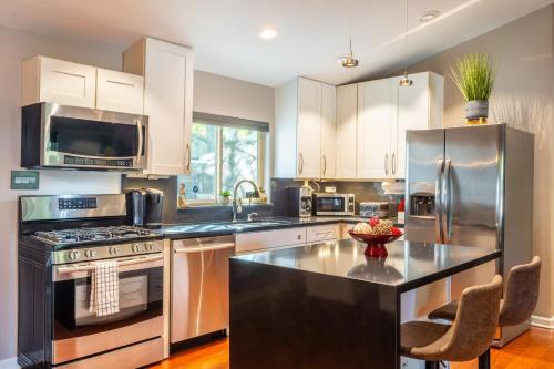 Continental by AvantStay Group Escape Pool in Austin, USA