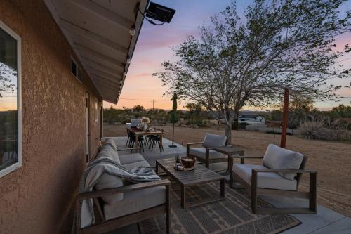 Dune Rise by AvantStay Chic Oasis w Patio in Joshua Tree, USA