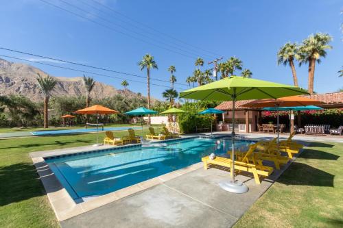 Casa del Colibri’ by AvantStay Luxe Estate w Pickle Ball Court in Palm Springs, USA