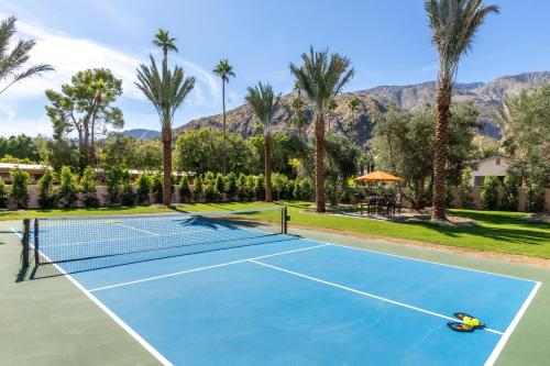Casa del Colibri’ by AvantStay Luxe Estate w Pickle Ball Court in Palm Springs, USA
