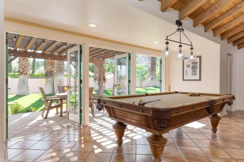Casa del Colibri’ by AvantStay Luxe Estate w Pickle Ball Court in Palm Springs, USA