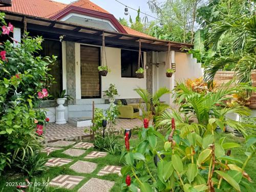 CHIEF'S VILLA Rentals Malapascua Island Room Type - Villa with Garden View