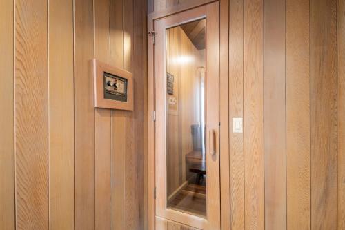 Heavenly Valley by AvantStay Home w Pool Sauna Hot Tub Game Room in Big Bear Lake, USA