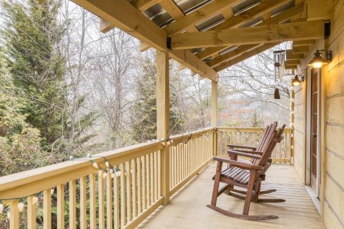 Starry Woods by AvantStay Retreat Near Asheville in Asheville, USA