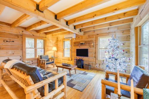 Starry Woods by AvantStay Retreat Near Asheville in Asheville, USA