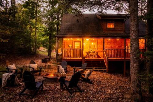 Private Outdoor Space! Firepit & Hot tub! in Sevierville, USA