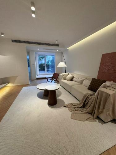 Sunny Abode创世纪花园 Deluxe three bedroom near Xujiahui, Szanghaj (zdjęcie 9)