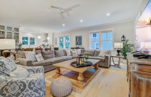 3602 Hartnett Boulevard by AvantStay Charming Home w Pool in Isle of Palms, USA