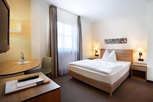 Hotel am Jakobsmarkt Room Type - Superior Queen Room