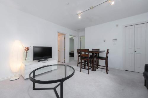 2 Bedroom Basement Guesthouse in Vancouver in Vancouver, Canada