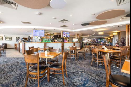 Restaurant, One Four Nelson Suites in Mornington Peninsula
