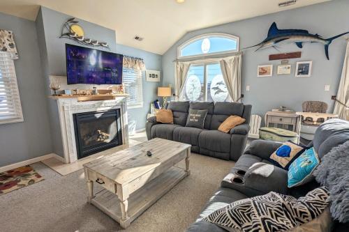 Waves n Wooder by AvantStay SwimSpa Game Room Walk to Beach in Wildwood, USA