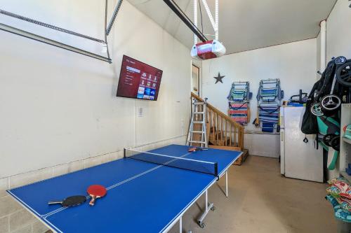 Waves n Wooder by AvantStay SwimSpa Game Room Walk to Beach in Wildwood, USA