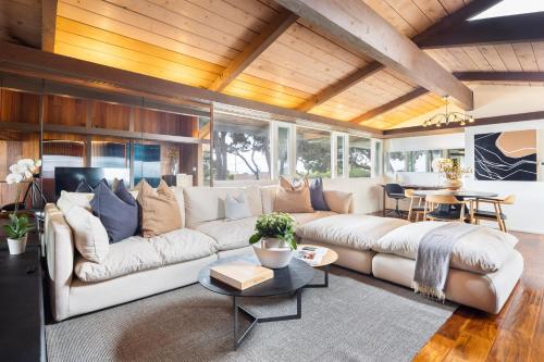 La Jolla Mid-Century by AvantStay Private Pool Outdoor Living Ocean Views in San Diego, USA