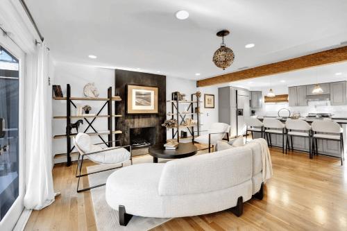 Dos Palos by AvantStay Mod Hollywood Sanctuary in Los Angeles, USA