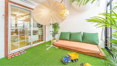 Ganghwa Sandelbada Kids Gajok Pension