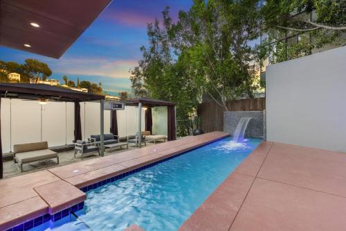 The Gallery by AvantStay Luxe Hollywood Artist’s Home Pool Private Elevator in Los Angeles, USA