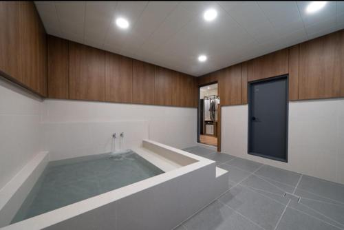 김해 넘버25호텔 내외점 (No25 Hotel Naeoe) 호텔 수영장