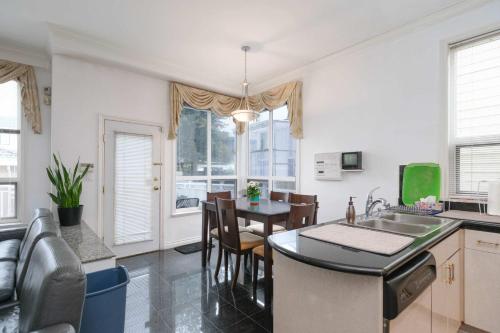 Private Room with Shared Washroom in Homestay in Vancouver, Canada