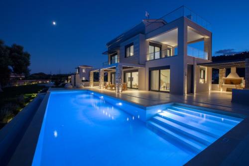 Varko Premium Villas, Città di Lefkada