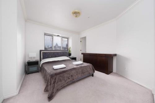 Private Room with Private Washroom in Homestay in Vancouver, Canada