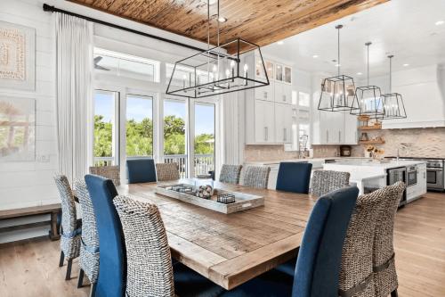 Our 30A Sandcastle by AvantStay Luxury Pool Rooftop Gulf Views in Santa Rosa Beach, USA