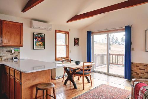 Meadow House at Seminary Hill by AvantStay in Callicoon, USA