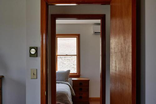 Meadow House at Seminary Hill by AvantStay in Callicoon, USA