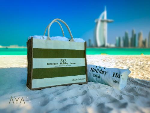 Elegant Palm Jumeirah Retreat with Breathtaking Sea Views By AYA Boutique, Dubái (foto 2)