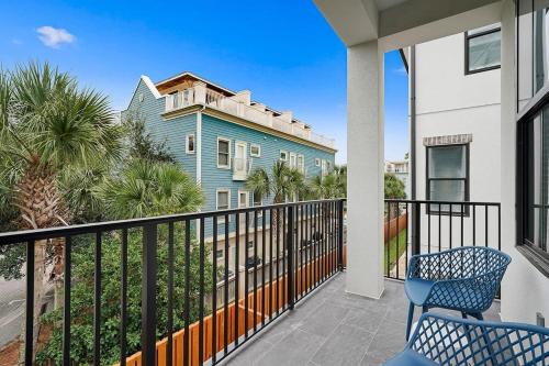 Get Busy Livin by AvantStay 6BDR Private Pool Golf Cart Incl in Santa Rosa Beach, USA