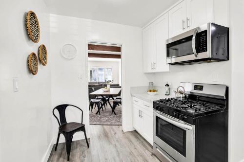 Gilmore by AvantStay Newly Furnished Valley Home in Los Angeles, USA