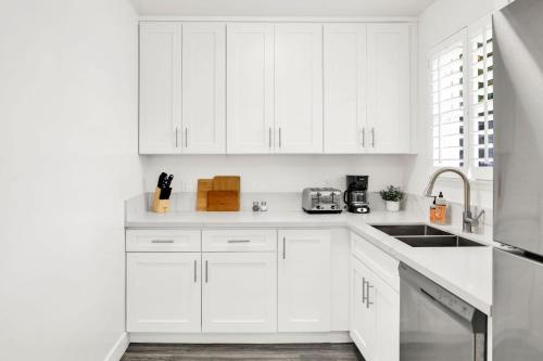 Gilmore by AvantStay Newly Furnished Valley Home in Los Angeles, USA