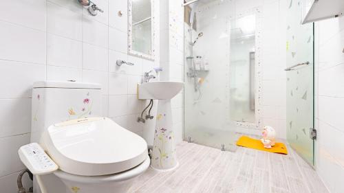 room detail thumbnail 2