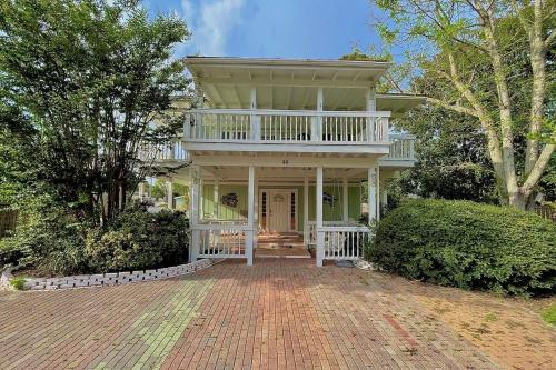 Vintage 30a by AvantStay 1 Block Beach Shunk Gulley in Santa Rosa Beach, USA