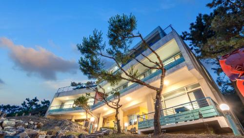 Ganghwado Happyvilly Pension