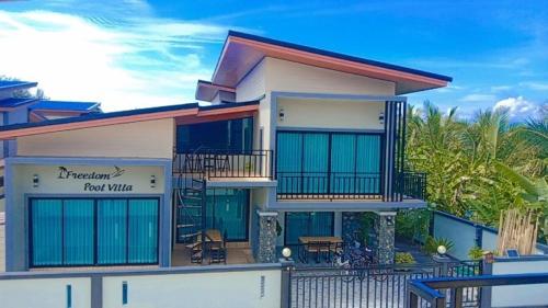 Freedom Pool Villa - Nakhon Si Thammarat