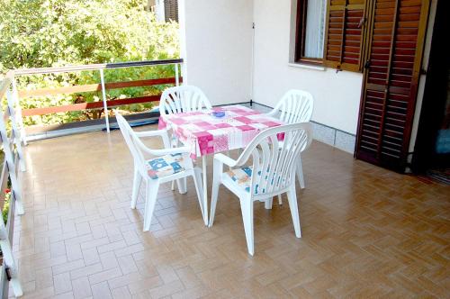  Apartment Buic, Pension in Njivice