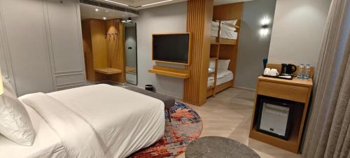 Ramada Encore by Wyndham Rajbagh Srinagar Ramada Encore by Wyndham Rajbagh Srinagar