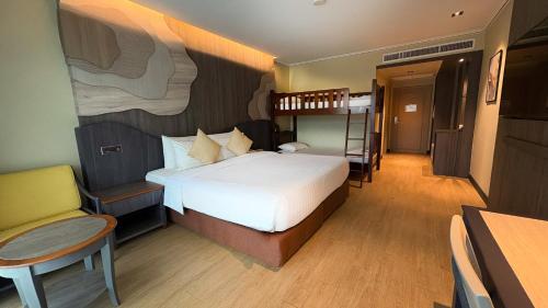 room detail thumbnail 1