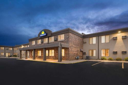 Days Inn by Wyndham Sioux Falls - image 6