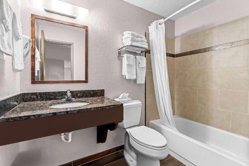 Days Inn by Wyndham Sioux Falls - image 9