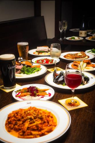 Bar/Lounge, Bat and Ball Hostel near Centennial Park